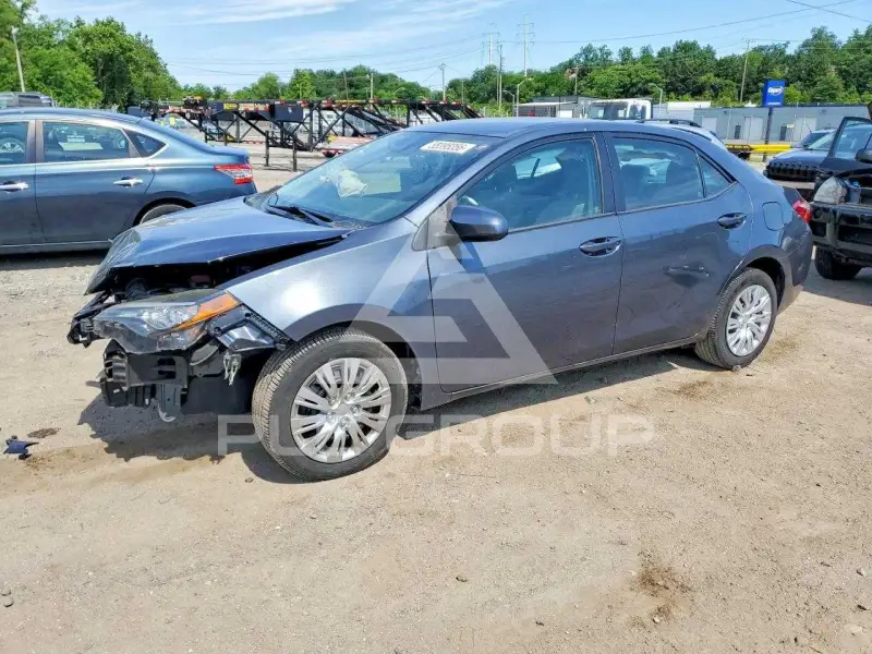 2017 Toyota COROLLA фото