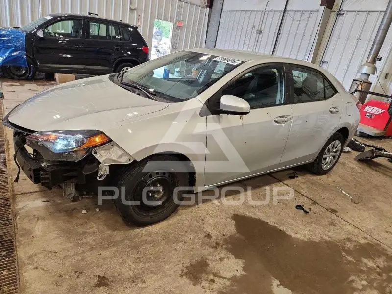 2017 Toyota COROLLA фото