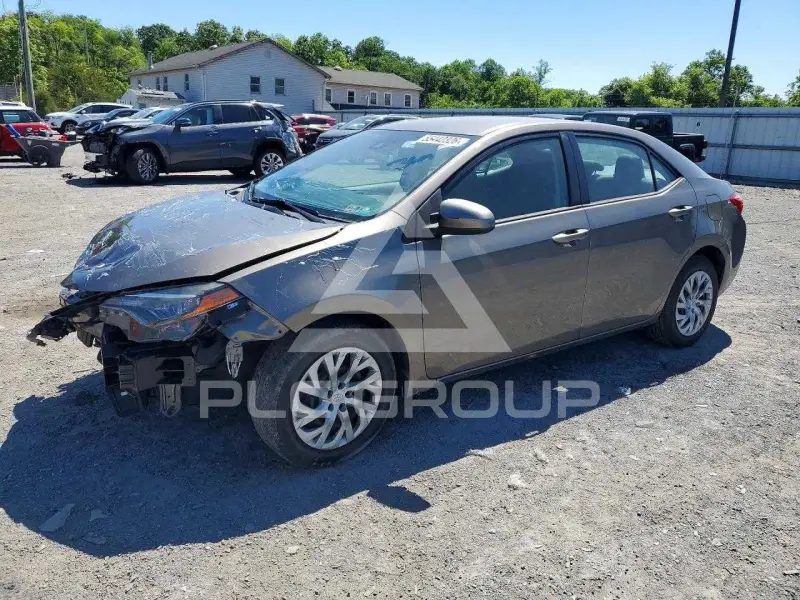 2017 Toyota COROLLA фото