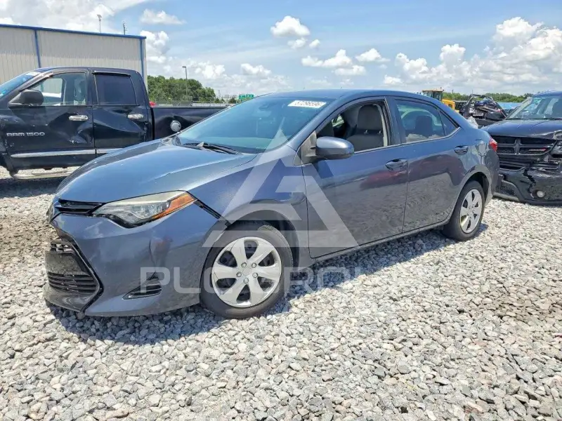 2017 Toyota COROLLA фото