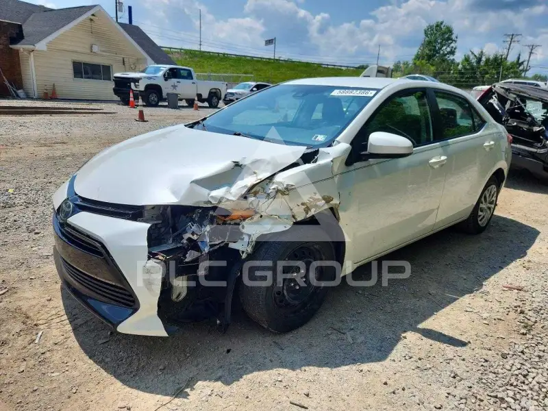 2017 Toyota COROLLA фото