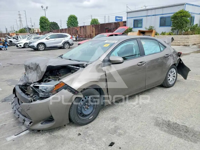 2017 Toyota COROLLA фото