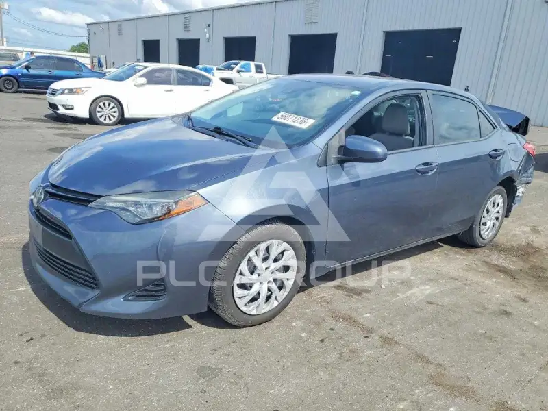 2017 Toyota COROLLA фото