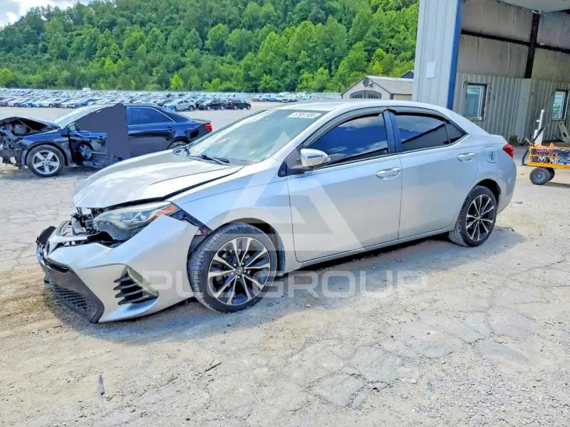 2017 Toyota COROLLA фото