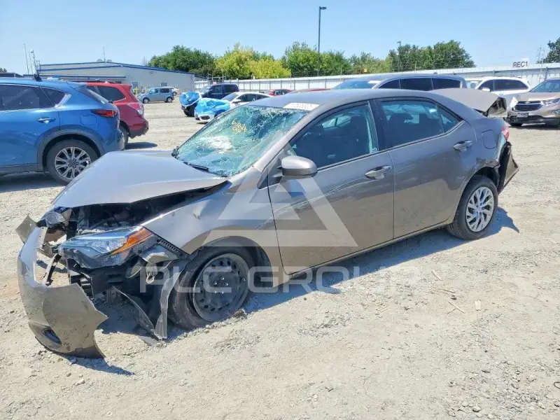 2017 Toyota COROLLA фото
