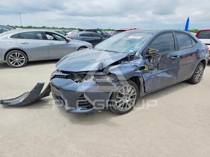 2017 Toyota COROLLA фото