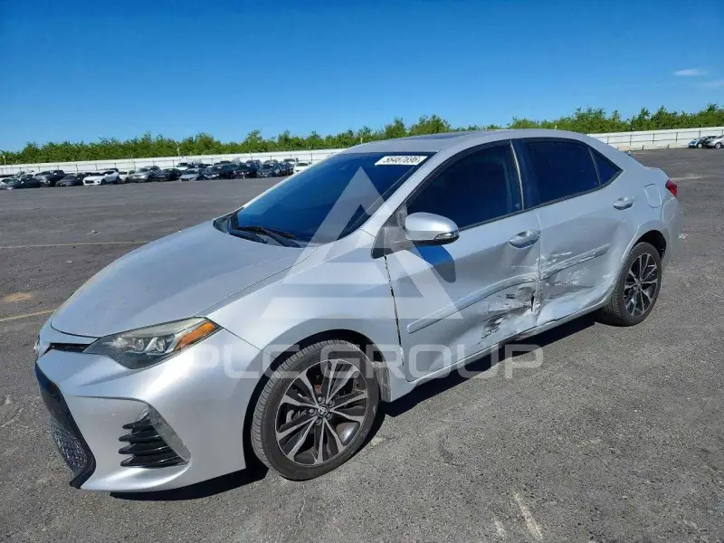 2017 Toyota COROLLA фото