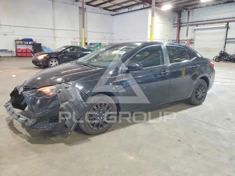 2017 Toyota COROLLA фото