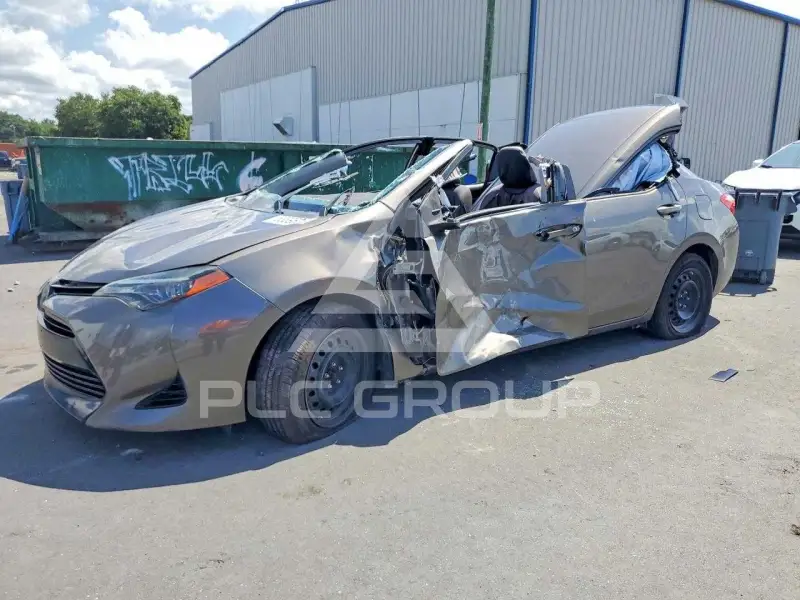 2017 Toyota COROLLA фото