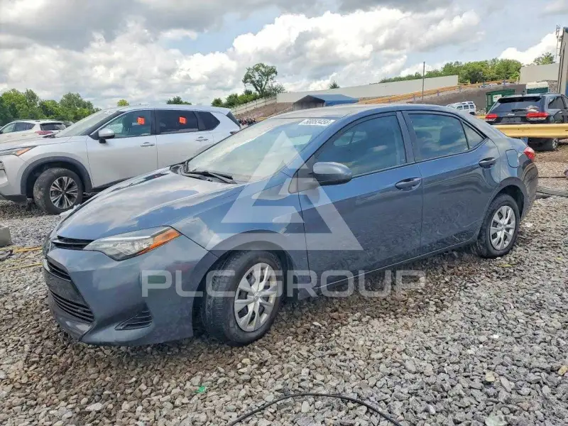 2017 Toyota COROLLA фото