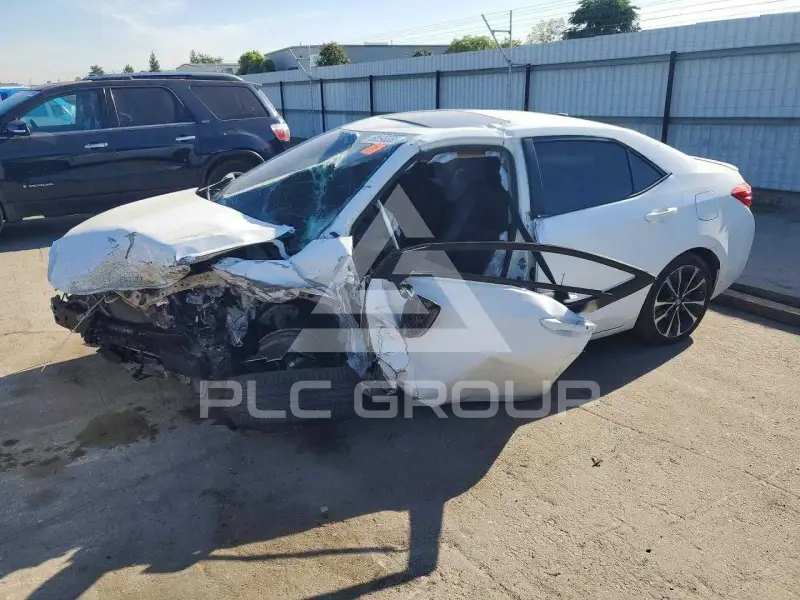 2017 Toyota COROLLA фото