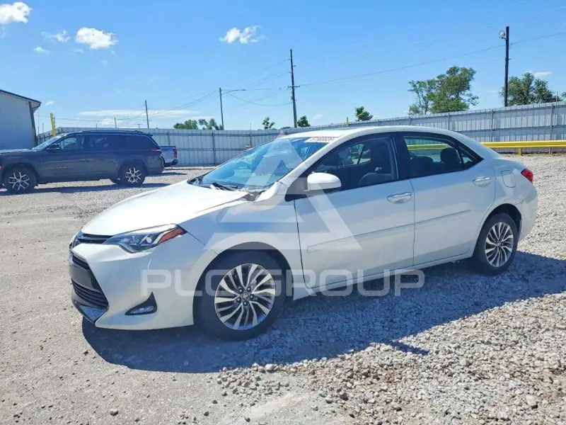 2017 Toyota COROLLA фото