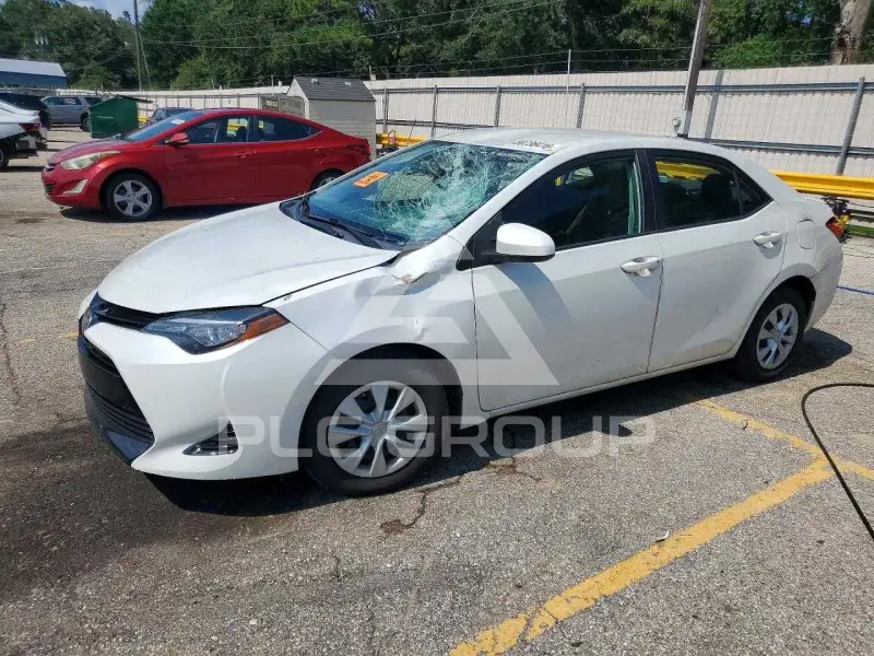 2017 Toyota COROLLA фото