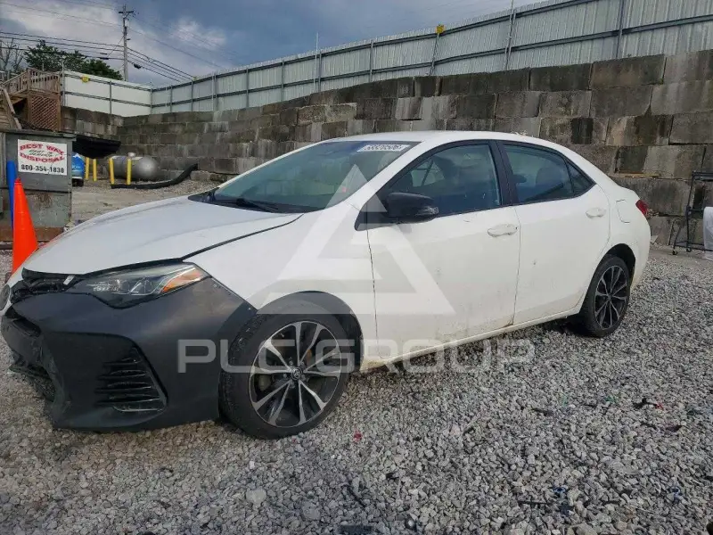 2017 Toyota COROLLA фото