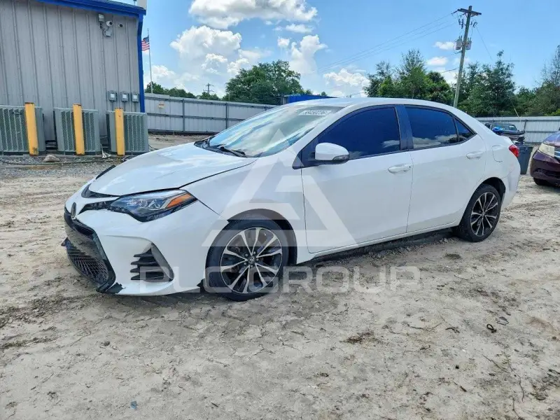 2017 Toyota COROLLA фото