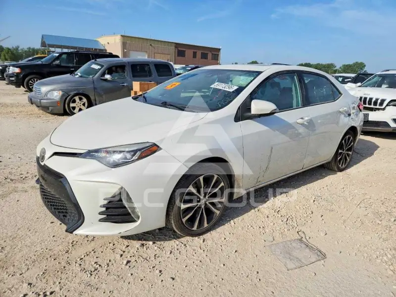 2017 Toyota COROLLA фото