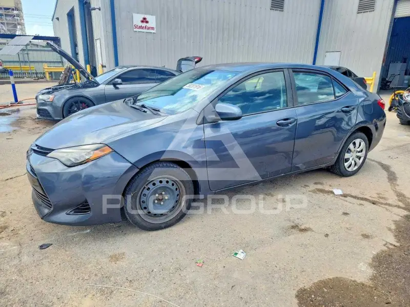 2017 Toyota COROLLA фото