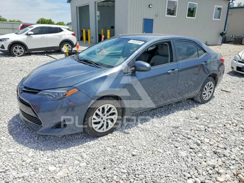 2017 Toyota COROLLA фото