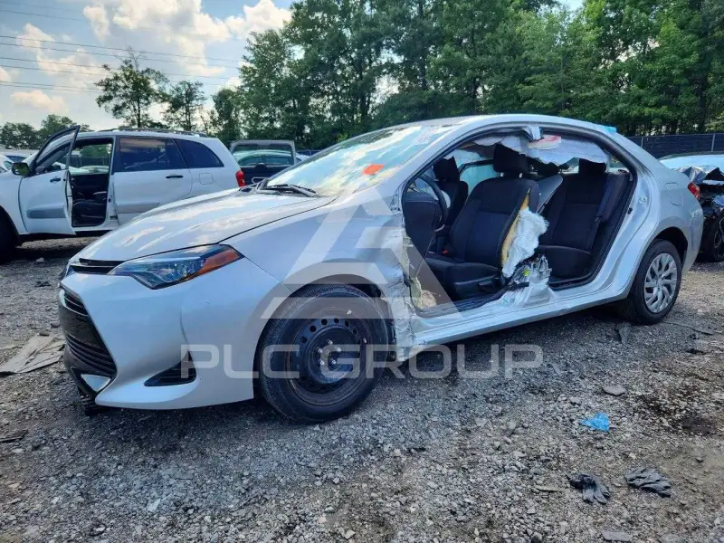 2017 Toyota COROLLA фото