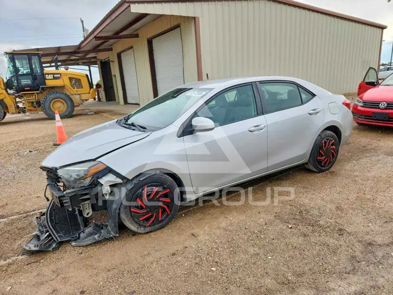 2017 Toyota COROLLA фото