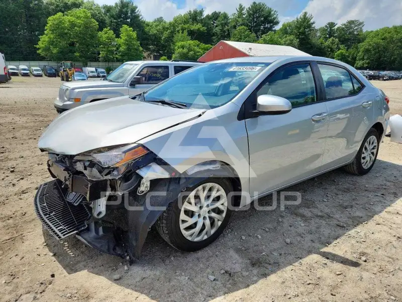 2017 Toyota COROLLA фото
