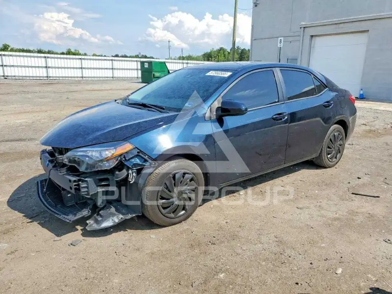 2017 Toyota COROLLA фото