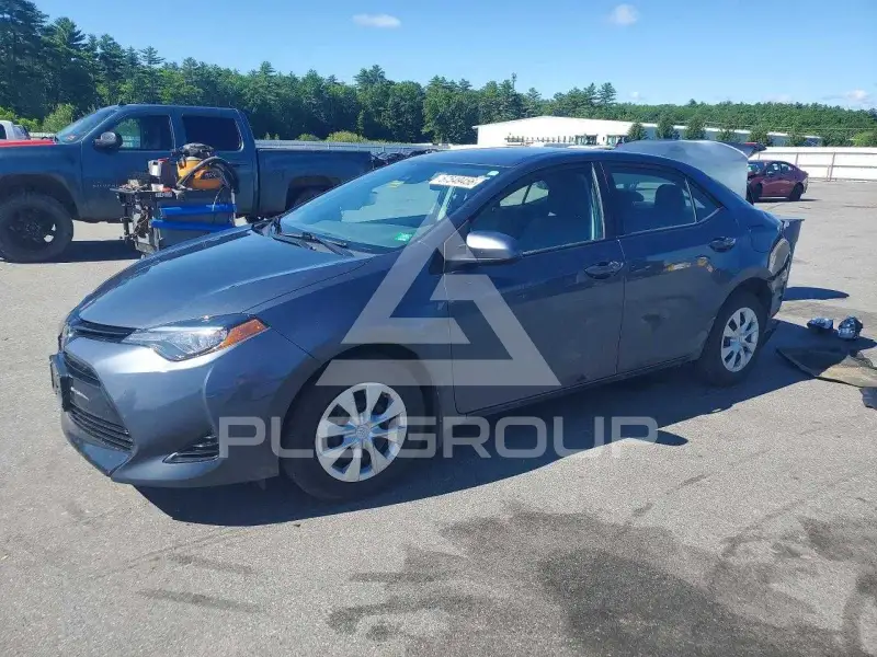 2017 Toyota COROLLA фото