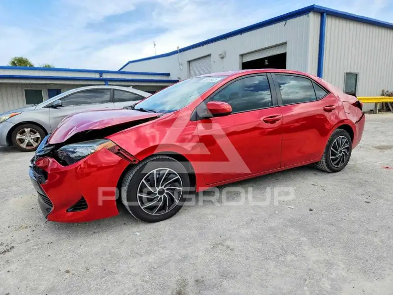 2017 Toyota COROLLA фото
