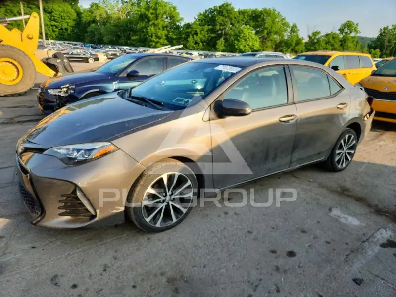 2017 Toyota COROLLA фото
