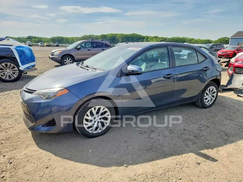 2017 Toyota COROLLA фото