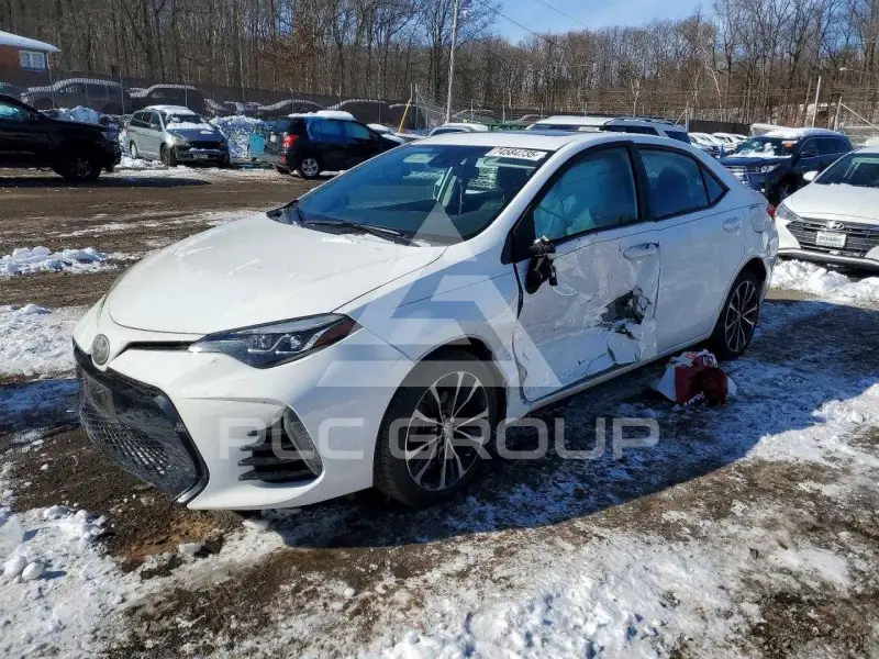 2017 Toyota COROLLA фото