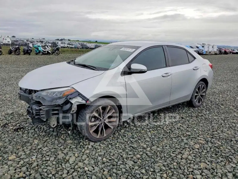 2017 Toyota COROLLA фото