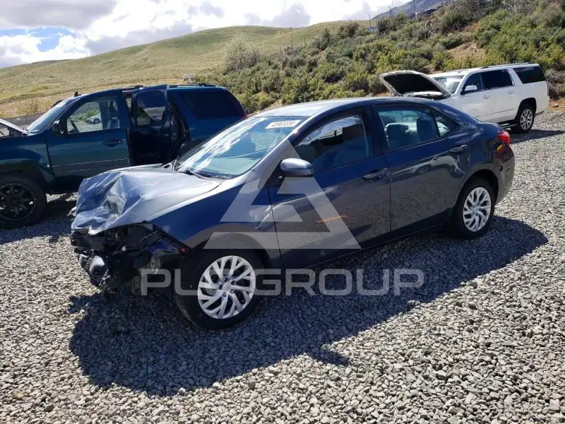 2017 Toyota COROLLA фото