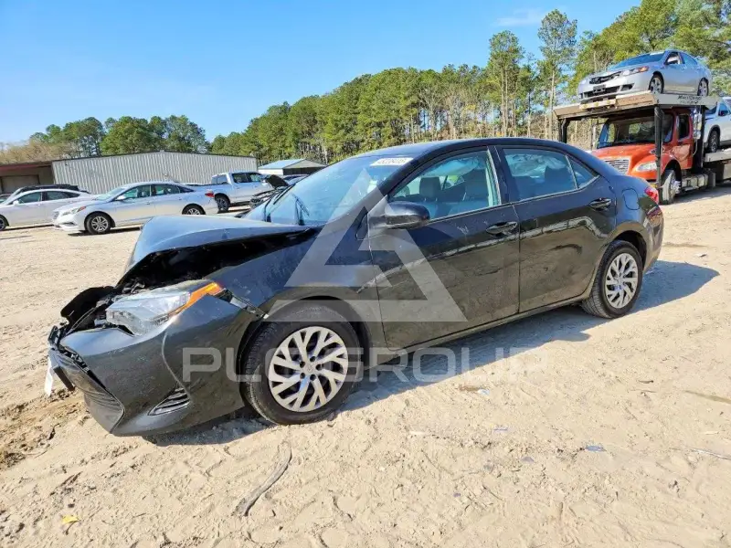 2017 Toyota COROLLA фото