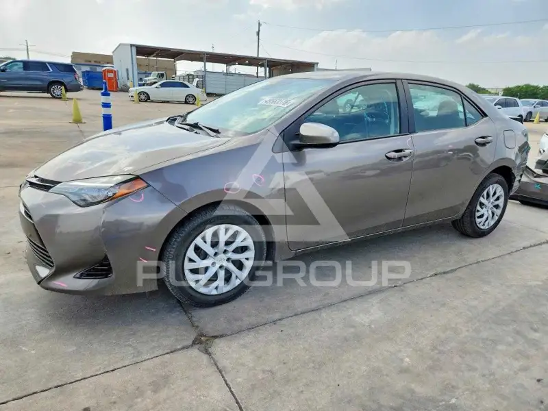 2017 Toyota COROLLA фото