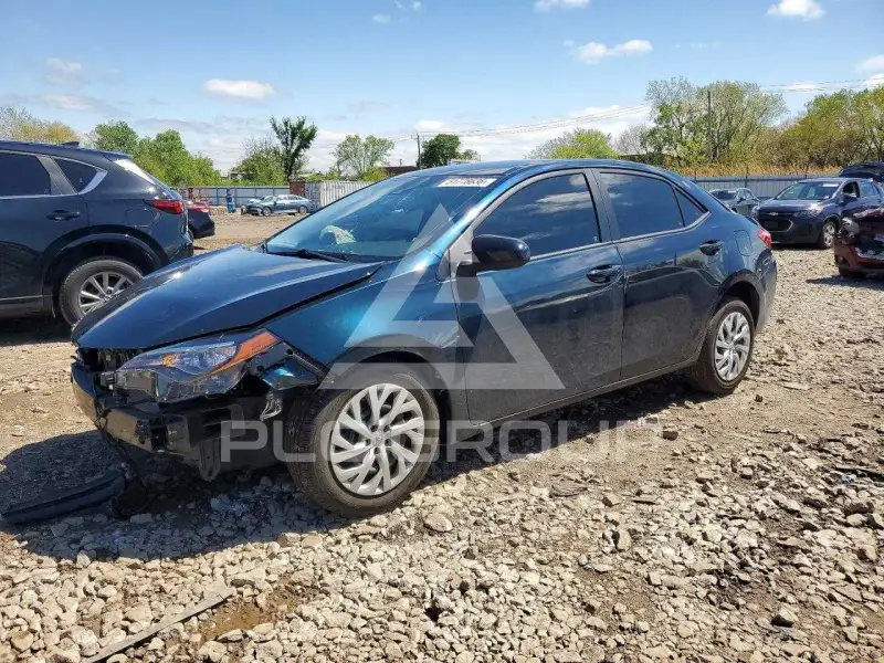 2017 Toyota COROLLA фото