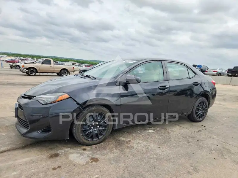 2017 Toyota COROLLA фото