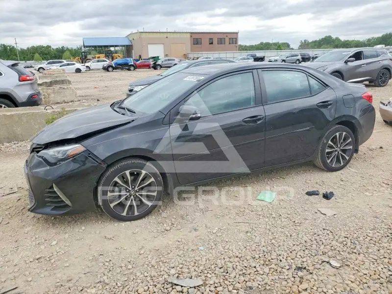 2017 Toyota COROLLA фото