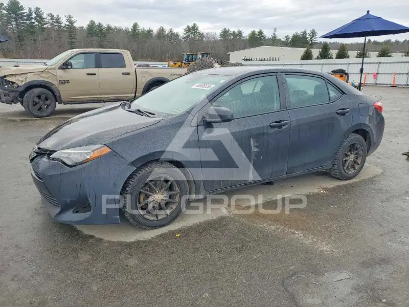 2017 Toyota COROLLA фото
