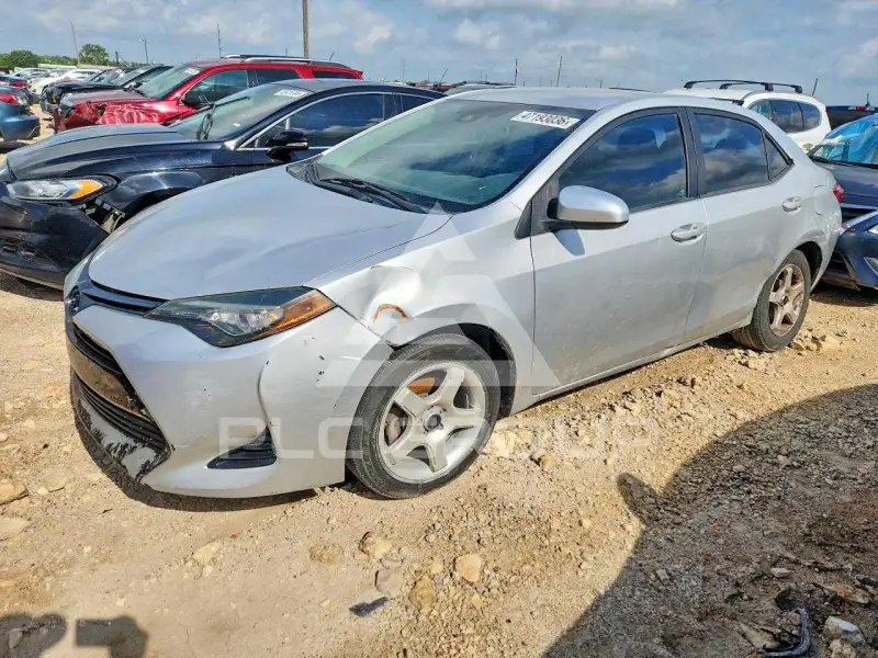 2017 Toyota COROLLA фото