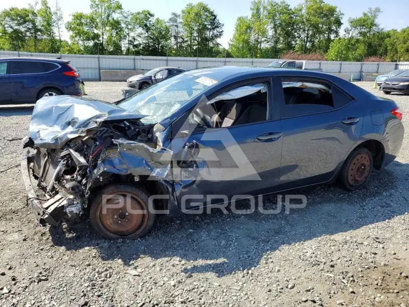 2017 Toyota COROLLA фото