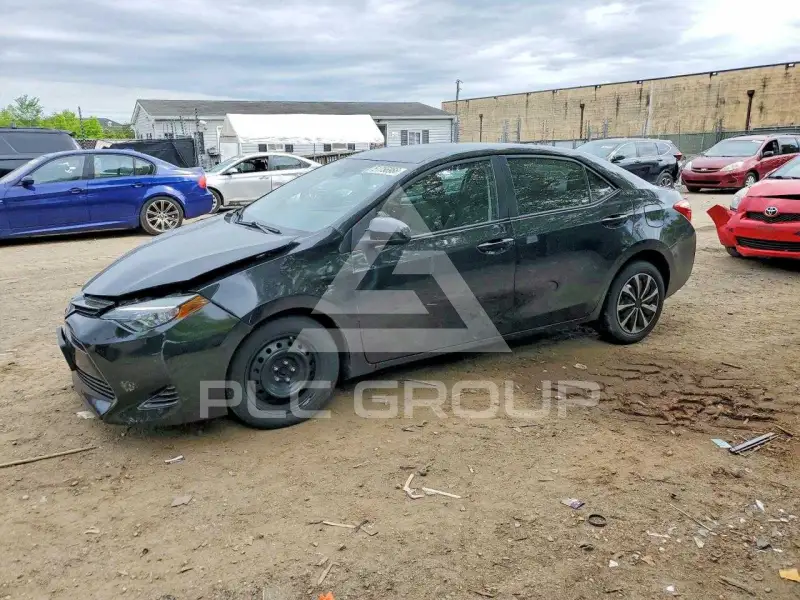 2017 Toyota COROLLA фото