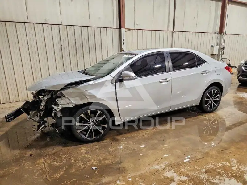 2017 Toyota COROLLA фото