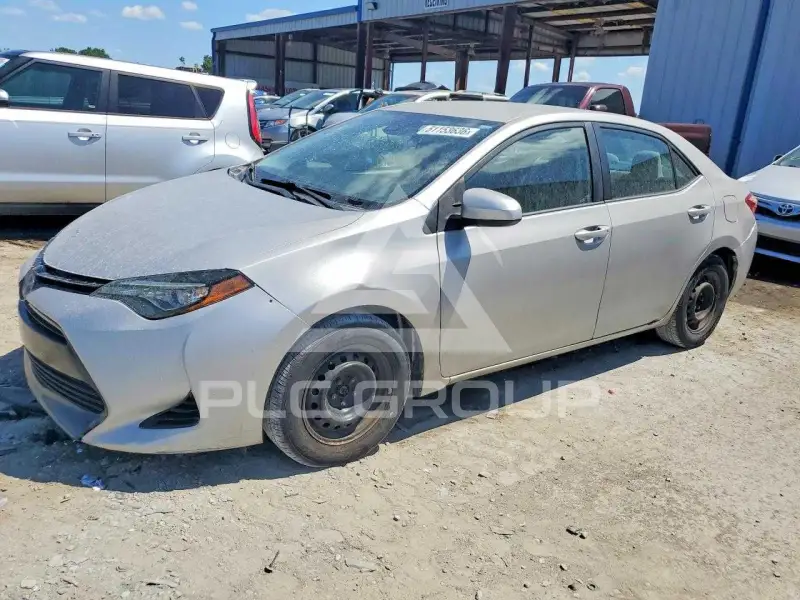 2017 Toyota COROLLA фото