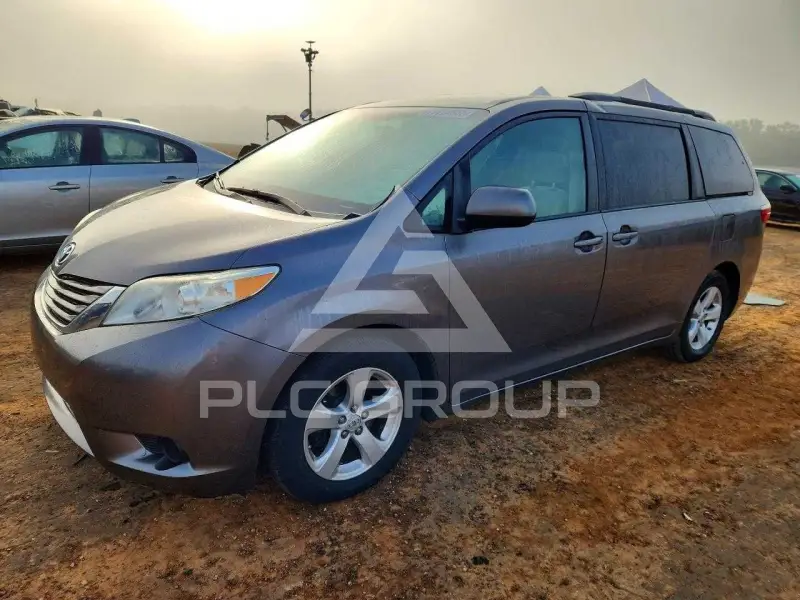 2017 Toyota SIENNA фото