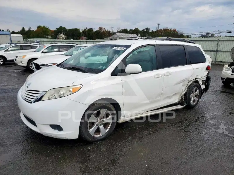 2017 Toyota SIENNA фото