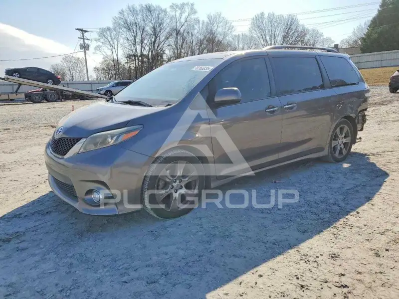 2017 Toyota SIENNA фото