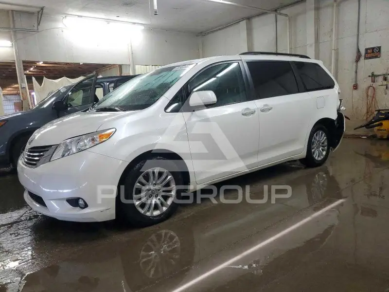 2017 Toyota SIENNA фото