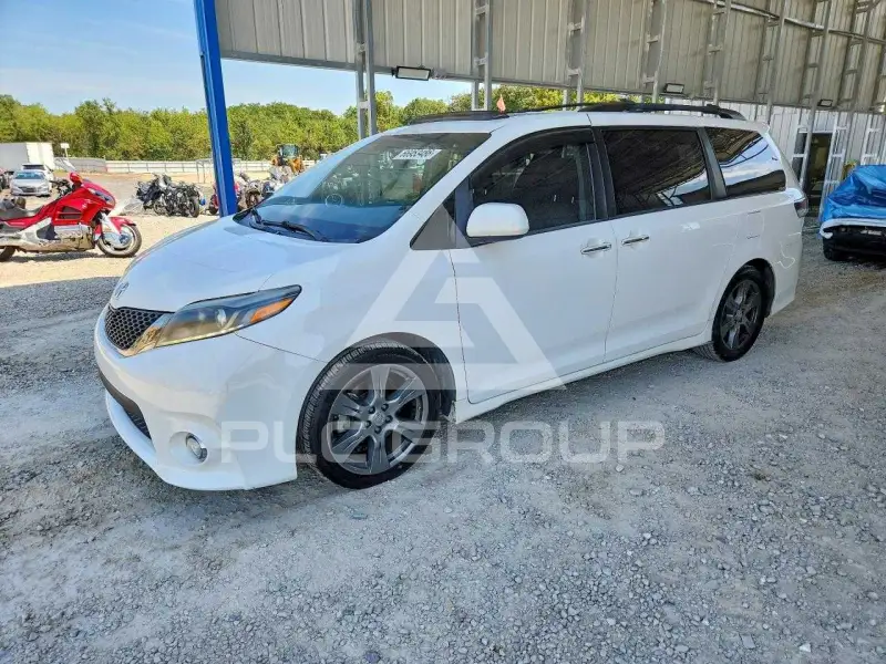 2017 Toyota SIENNA photo