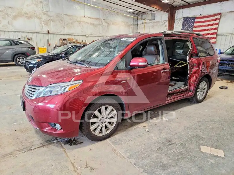 2017 Toyota SIENNA photo